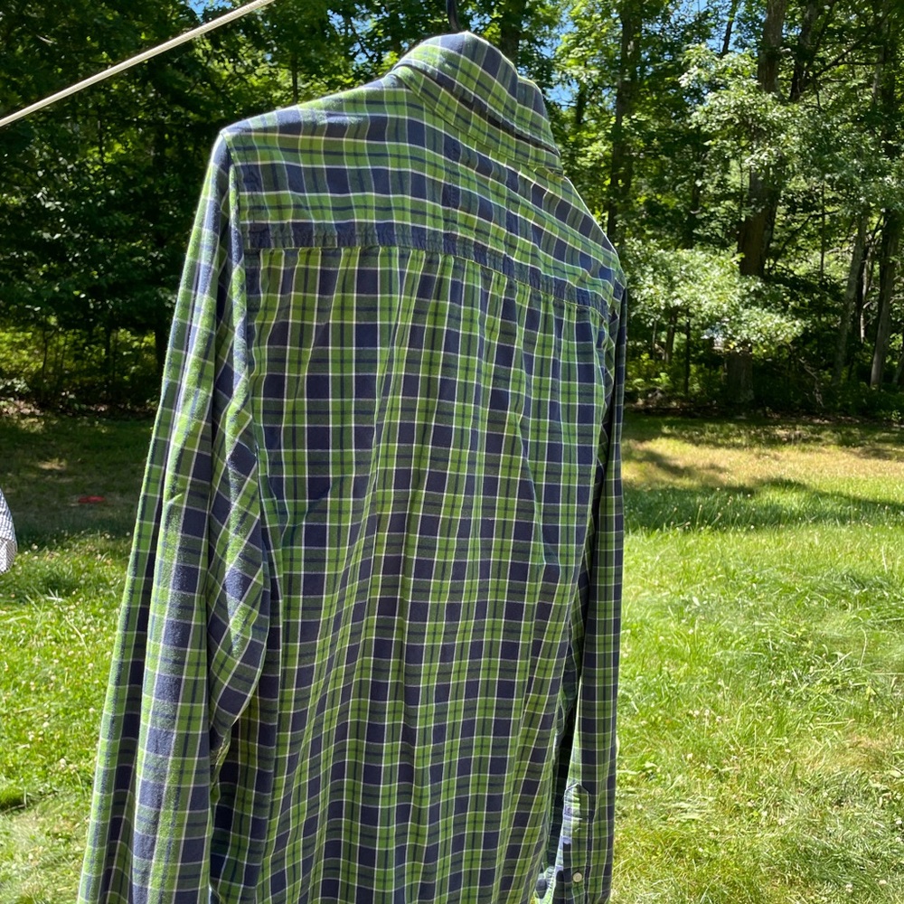 Hollister Mens plaid button down shirt - Picture 8 of 9
